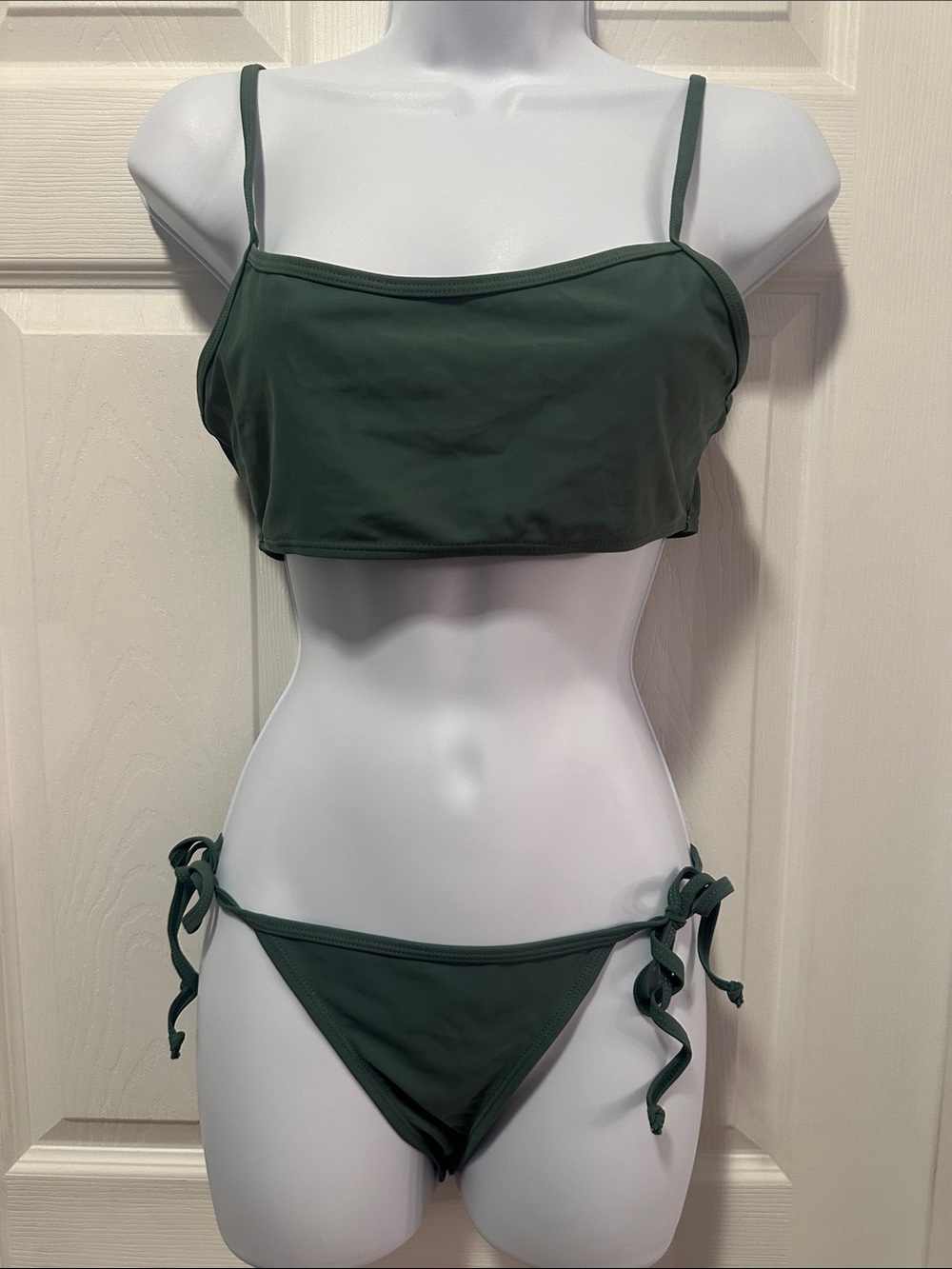 Olive Green Strappy Bikini Set — Sleek Two-Piece Swimwear size L nwot